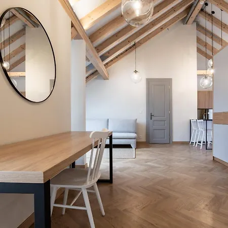 Stylish Central Apartments In Vinohrady By Wishlist Prague Apartman