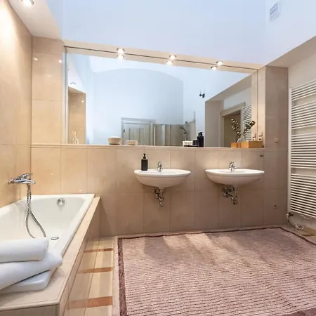 Stylish Central Apartments In Vinohrady By Wishlist Prague * Prága