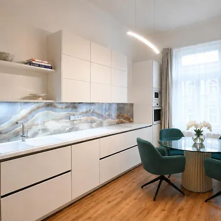 Stylish Central Apartments In Vinohrady By Wishlist Prague Lejlighed