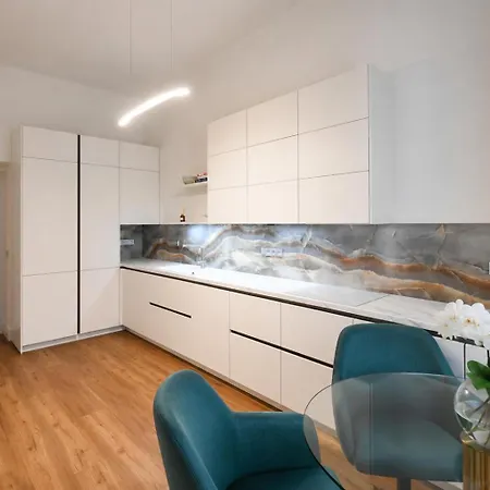 Stylish Central Apartments In Vinohrady By Wishlist Prague